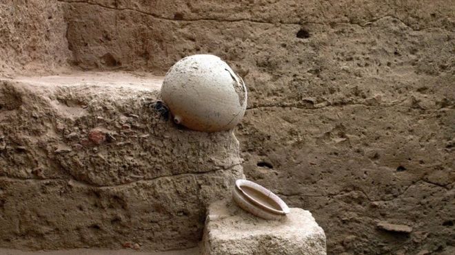 கீழடி நாகரிகம்: வெளிவரும் 2500 ஆண்டு ரகசியம், பெரிய மண்பானை கண்டெடுப்பு - விரிவான தகவல் 2