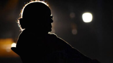 கொரோனாவில் இருந்து மீண்ட மூதாட்டியை சேர்க்க மறுத்த குடும்பம்; தெருவில் விடச்சொன்ன மகன் 3