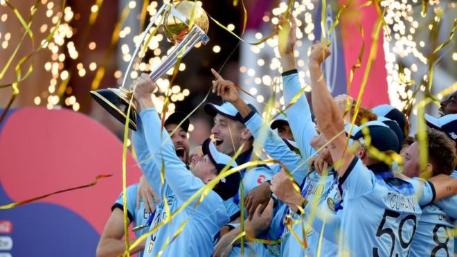 உலகக் கோப்பை போட்டி: இங்கிலாந்து அணி சூப்பர் ஓவரில் வெற்றிப் பெற்றது எவ்வாறு? 10