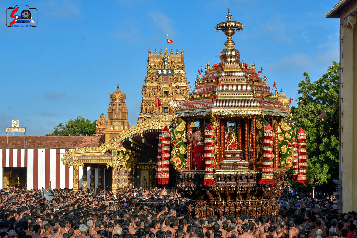 யாழ்ப்பாணம் – நல்லூர் கந்தசுவாமி கோவில் தேர்த்திருவிழா - படங்கள் மற்றும் வீடியோ 7