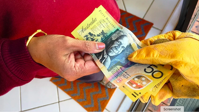 பணத் தாளாக $10,000 பரிமாற்றம் செய்தால் தண்டனை! 2