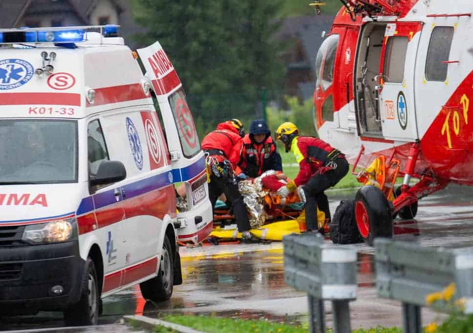 போலந்தில் இடிமின்னல் தாக்கி குழந்தைகள் உட்பட ஐந்து பேர் பலி 2