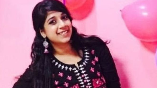 சுபஸ்ரீ மரணம்: "உங்கள் மகளை வரவேற்க இன்னொரு மகளைக் கொன்றுவிட்டீர்களே" - நீதிமன்றம் கண்டனம் 5