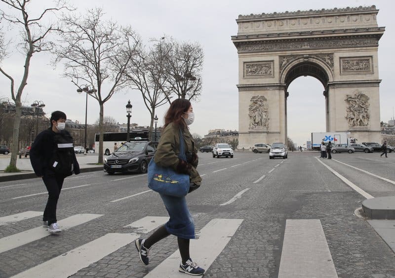 மூன்று மருத்துவர்களை இழந்தது பிரான்ஸ் 9